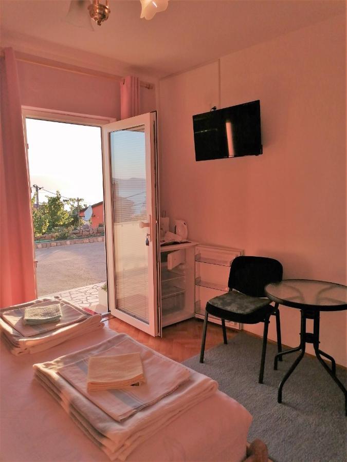 Guest House Pamela Senj  Exterior foto