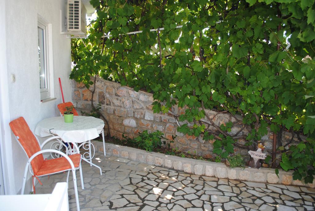 Guest House Pamela Senj  Exterior foto
